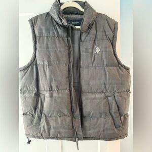 US Polo Assn Mens Puffer Vest,  Size Large, Grey Check, Rollaway Hood